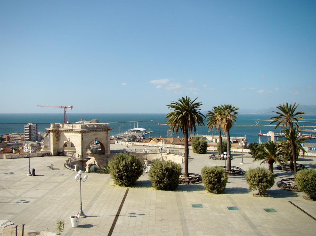 Appartement Residenze Palazzo Pes à Cagliari Extérieur photo